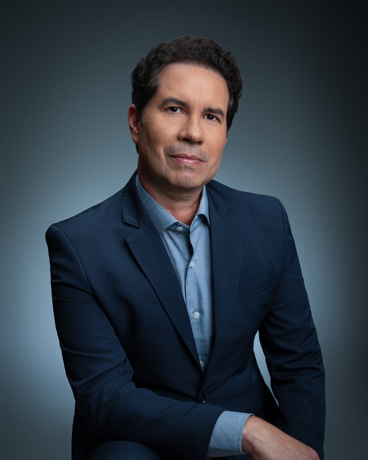 Dr. Ricardo Ferro em consultório